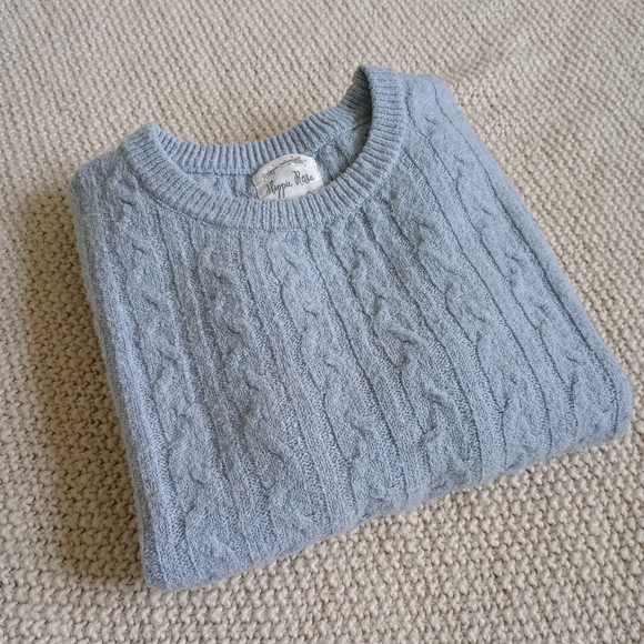 Hippie Rose Cable Knit Cropped Sweater - Picture 7 of 8
